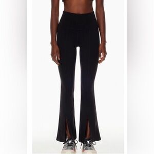 Aritizia TNA action split flare pants